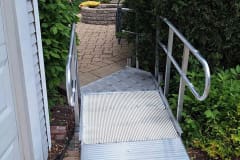 Mesh-Ramp-with-45-Degree-Platform